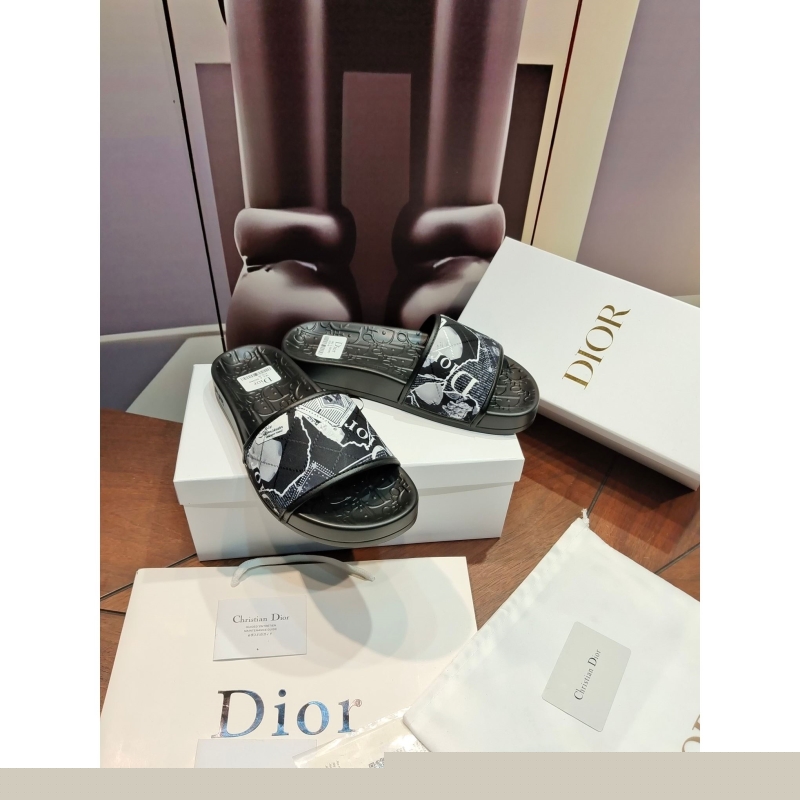 ch**an D*or slippers
